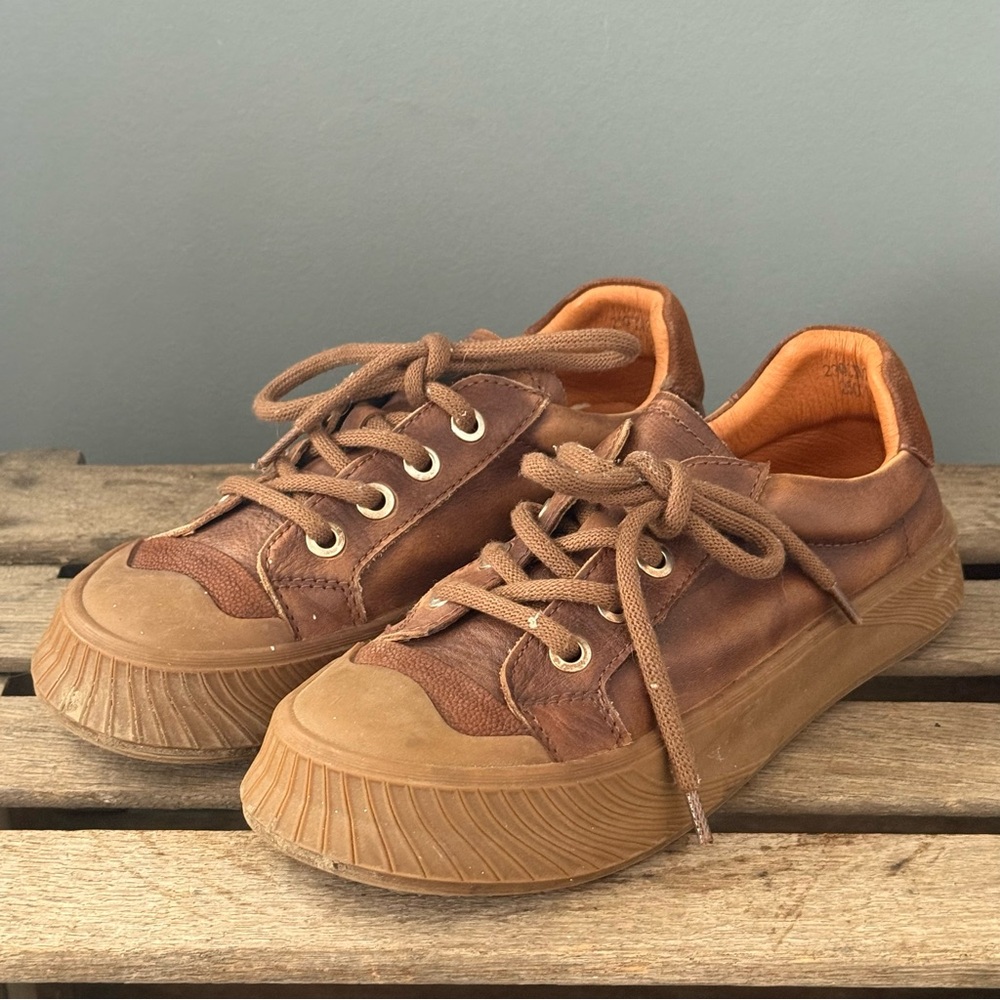 Paul Green Leather Sneakers Size 7.5 A31
